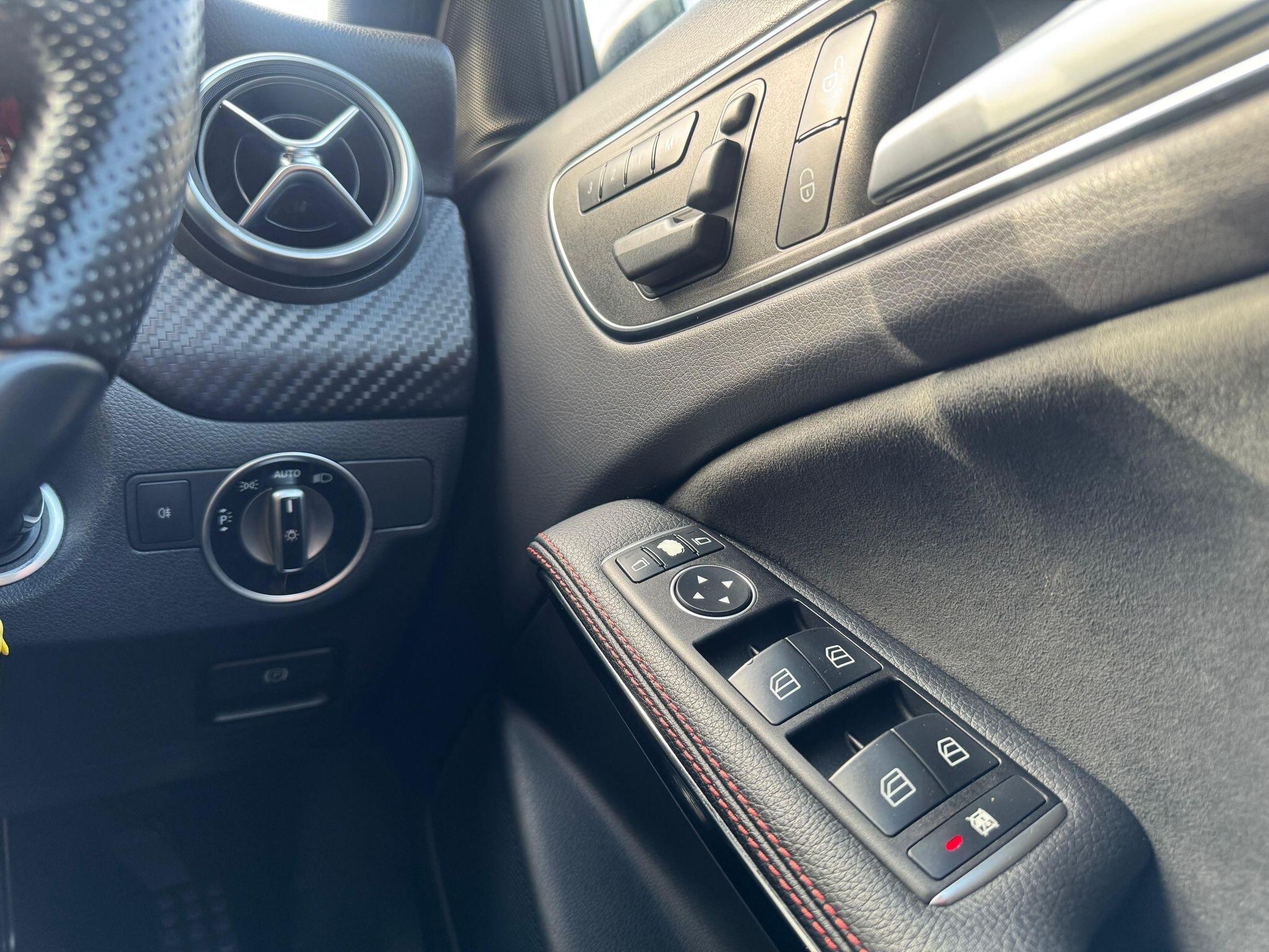 Mercedes-Benz A Class - 1.6 A180 BlueEfficiency Euro 6 (s/s) 5dr Image